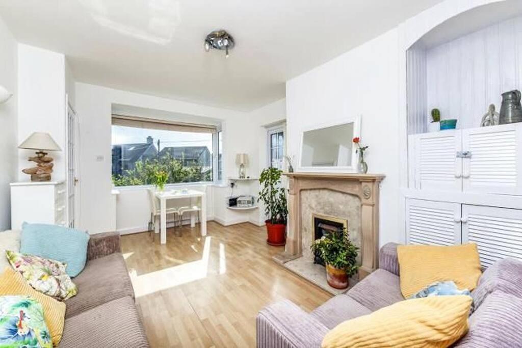 St Ives Sunrise! ~ 2 Bedrooms, Garden, Parking, Sea Views מראה חיצוני תמונה