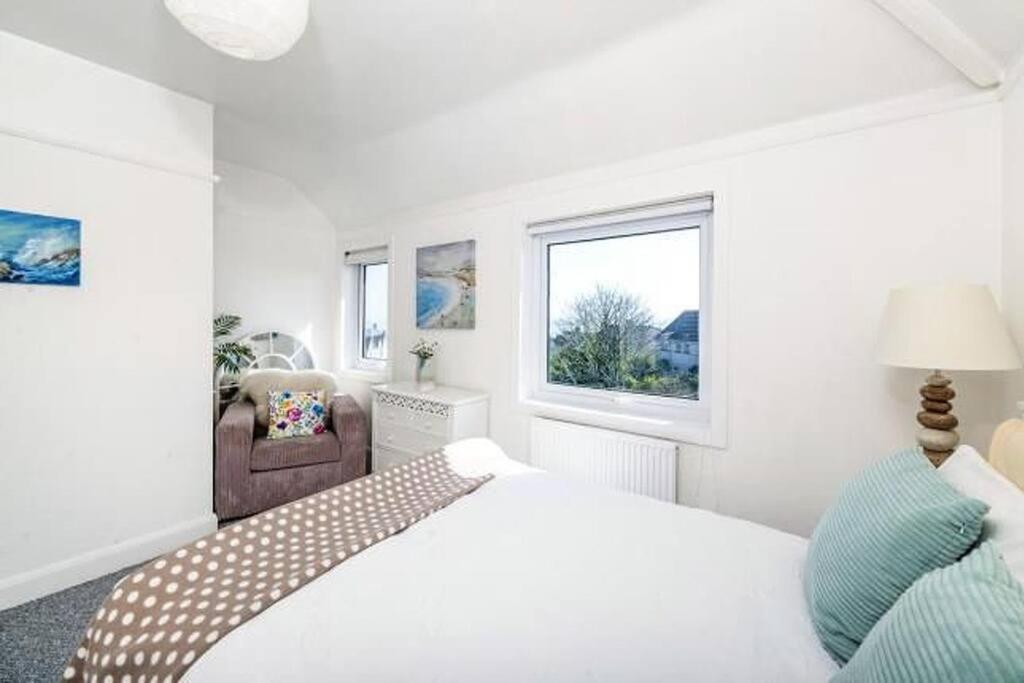 St Ives Sunrise! ~ 2 Bedrooms, Garden, Parking, Sea Views מראה חיצוני תמונה