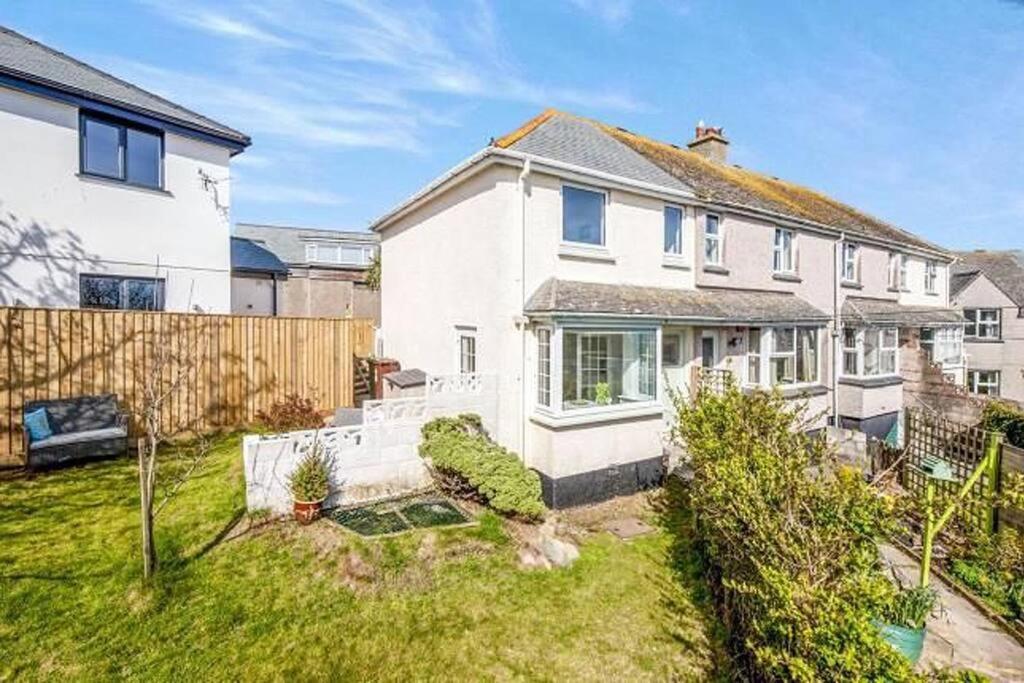 St Ives Sunrise! ~ 2 Bedrooms, Garden, Parking, Sea Views מראה חיצוני תמונה
