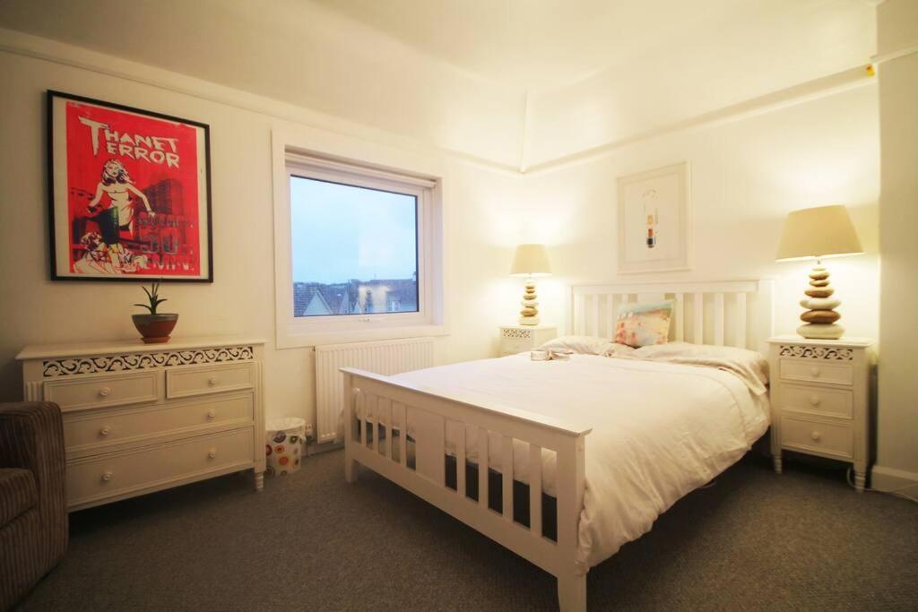 St Ives Sunrise! ~ 2 Bedrooms, Garden, Parking, Sea Views מראה חיצוני תמונה