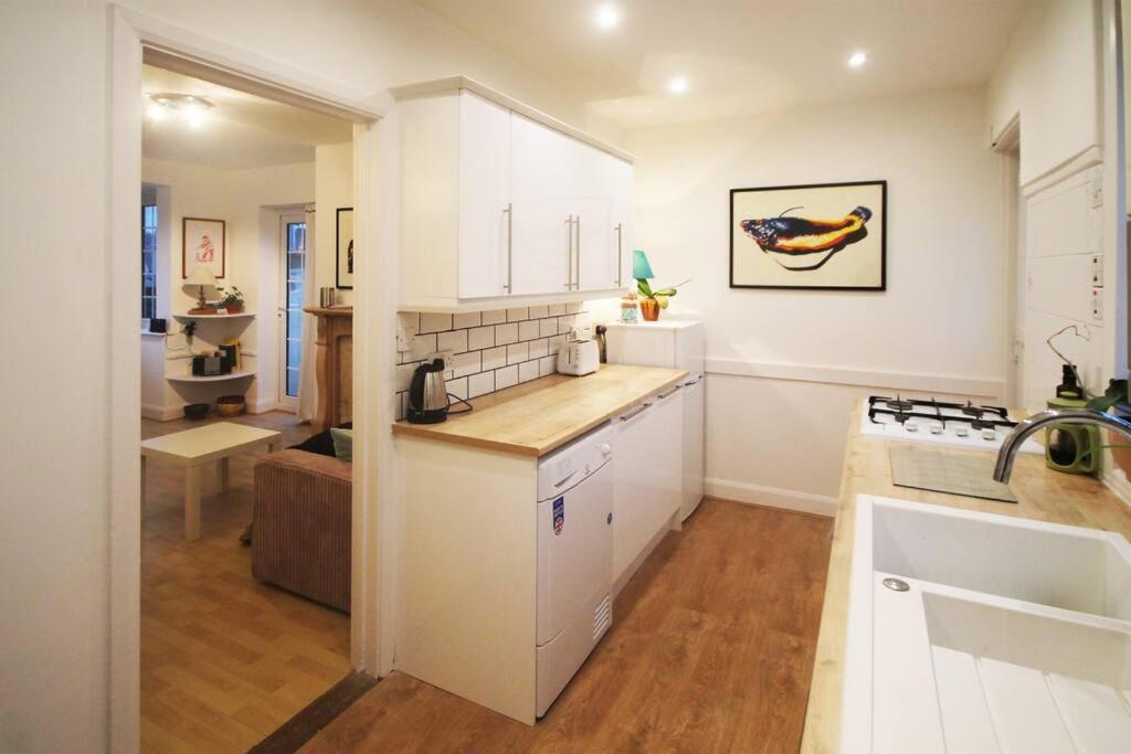 St Ives Sunrise! ~ 2 Bedrooms, Garden, Parking, Sea Views מראה חיצוני תמונה